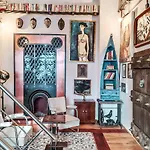 Divna Pani Luxury Gallery Отель 5*