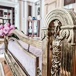 Divna Pani Luxury Gallery