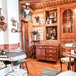Divna Pani Luxury Gallery Отель Банска-Штьявница