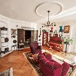 Отель Divna Pani Luxury Gallery