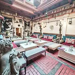 Отель Divna Pani Luxury Gallery 5*