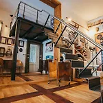 Отель Divna Pani Luxury Gallery