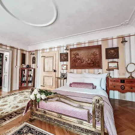 Hotel Divná Pani Luxury Gallery 5*
