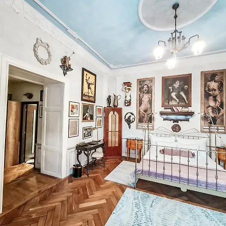 Divna Pani Luxury Gallery 5*