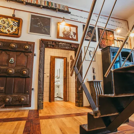 Divna Pani Luxury Gallery 5*