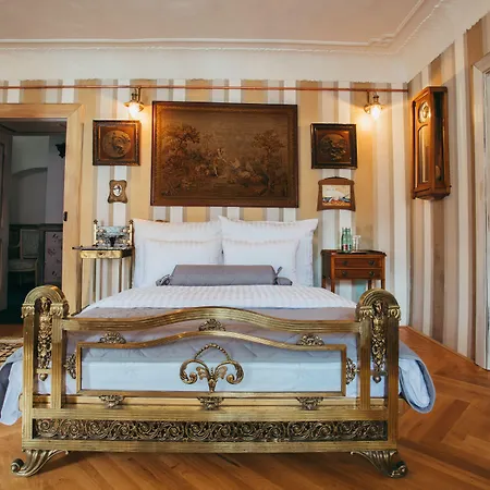 Divna Pani Luxury Gallery Szálloda