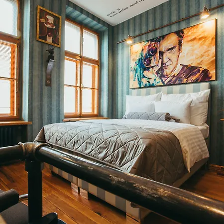 Divna Pani Luxury Gallery Hotel