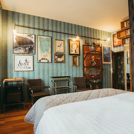 Divna Pani Luxury Gallery Hotel