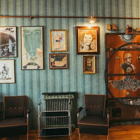 Divna Pani Luxury Gallery Banská Štiavnica