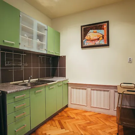 Divna Pani Luxury Gallery Szálloda